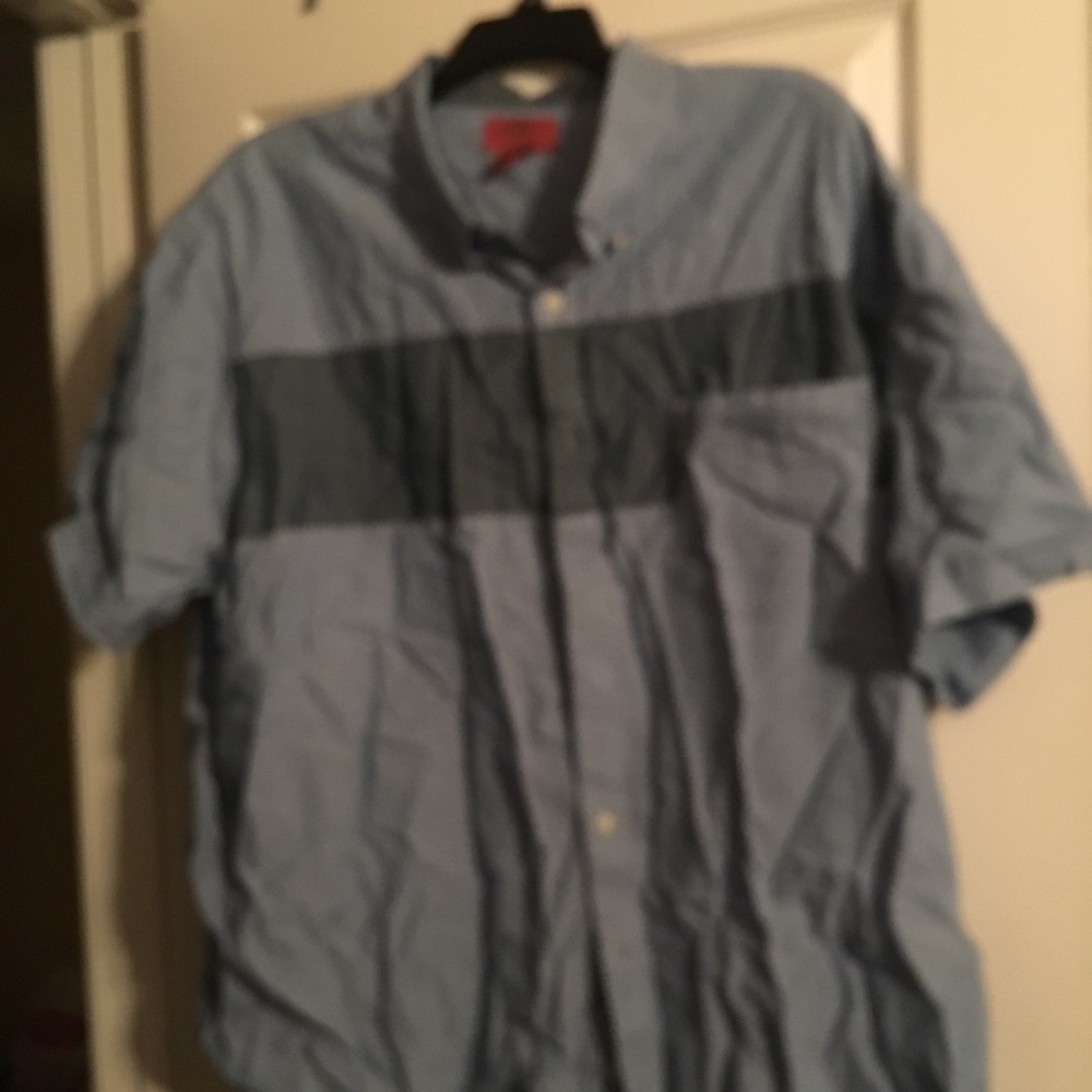 Men’s casual button down.